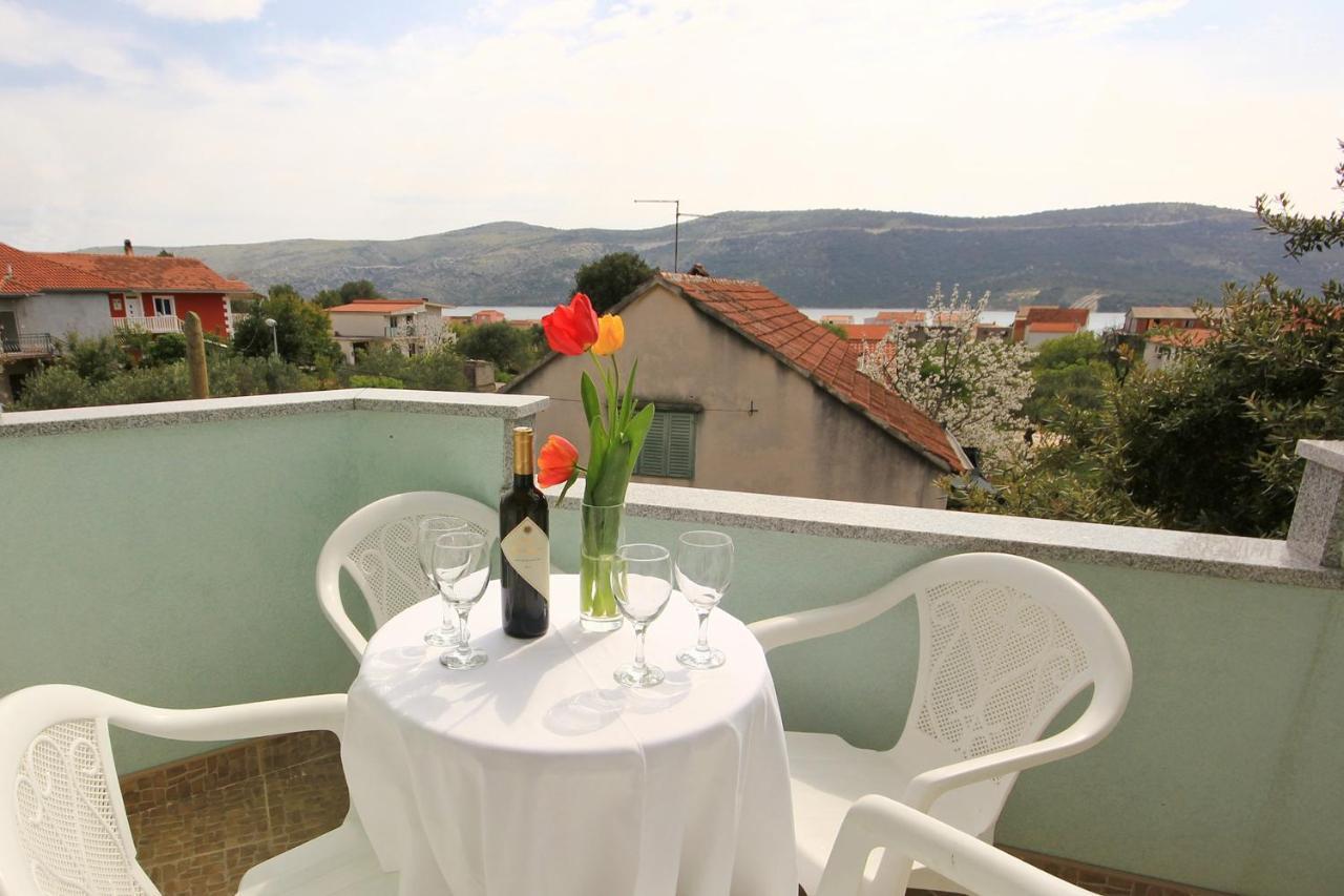 Apartments With A Parking Space Poljica, Trogir - 10010 Marina Exteriör bild